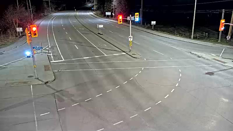 Traffic camera image at 2025-04-25 08:05:43