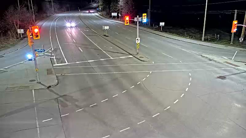 Traffic camera image at 2025-04-25 08:40:58