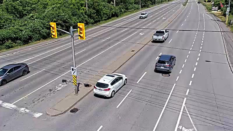 Traffic camera image at 2025-06-30 17:51:17