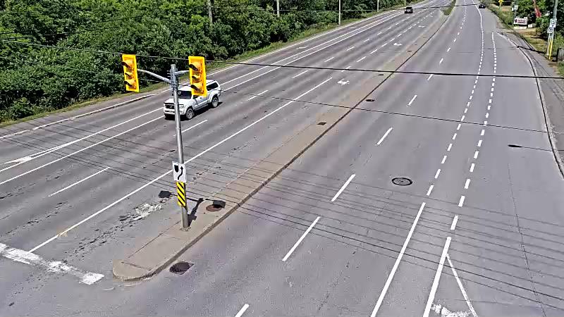 Traffic camera image at 2025-06-30 18:06:16