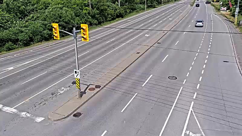 Traffic camera image at 2025-06-30 18:21:21