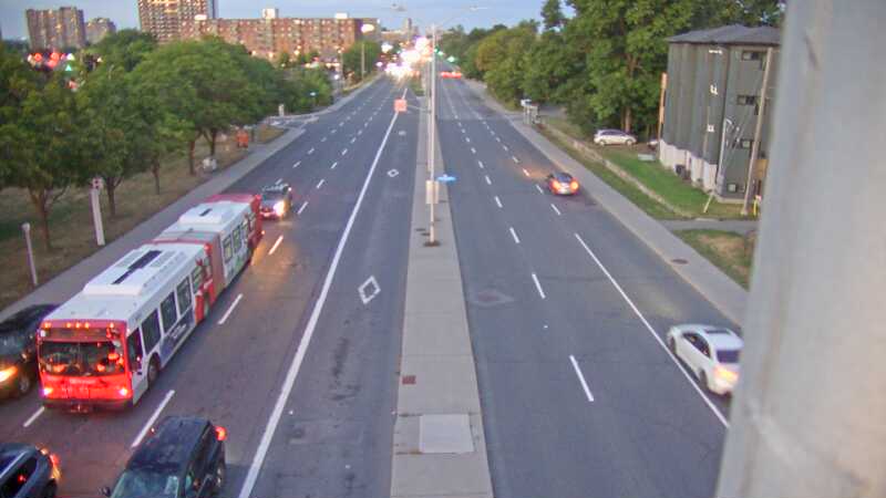 Traffic camera image at 2025-08-25 00:11:14