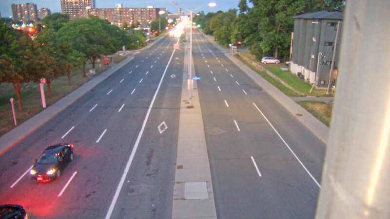 Traffic camera image at 2025-08-25 00:16:15