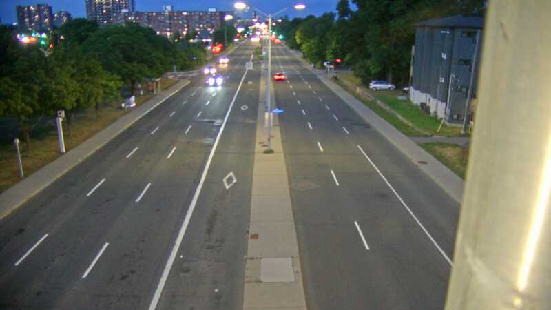 Traffic camera image at 2025-08-25 00:21:08