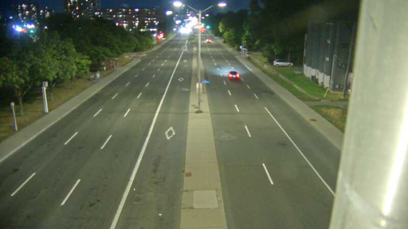 Traffic camera image at 2025-08-25 00:41:18