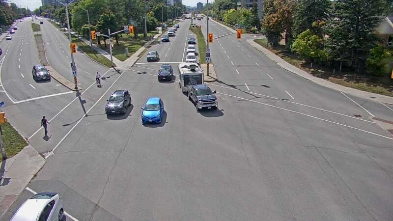 Traffic camera image at 2025-09-14 18:36:16