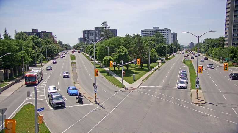 Traffic camera image at 2025-06-30 17:41:16