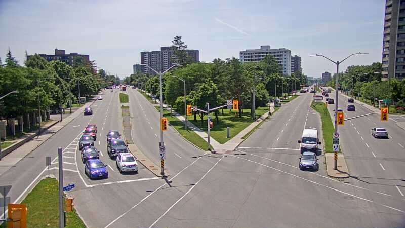 Traffic camera image at 2025-06-30 17:56:22