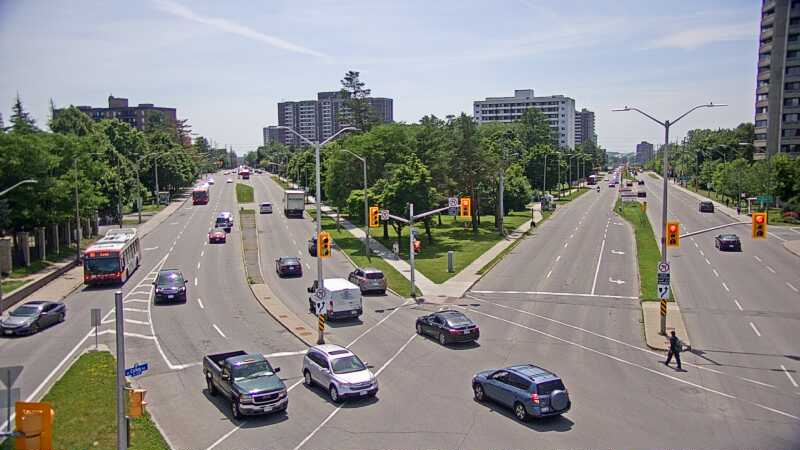 Traffic camera image at 2025-06-30 18:11:17