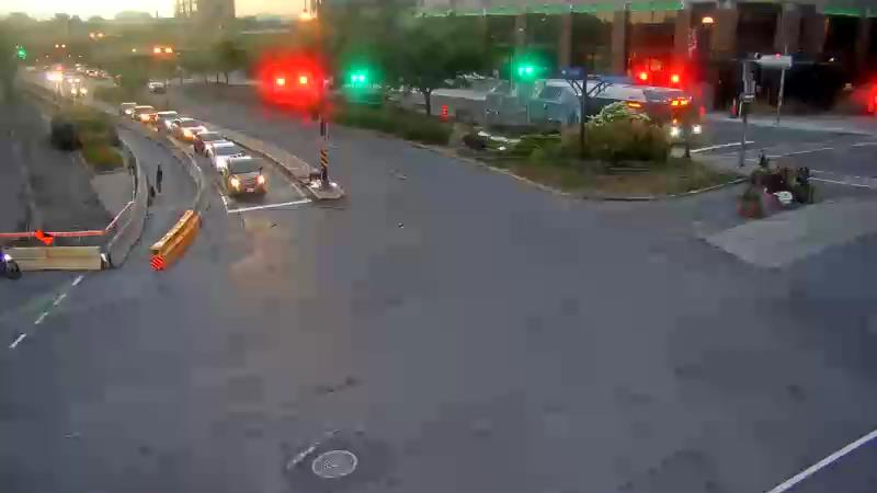 Traffic camera image at 2025-08-25 00:00:12