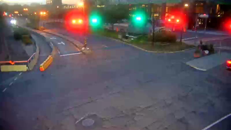 Traffic camera image at 2025-08-25 00:15:14