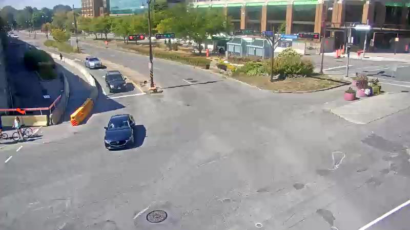 Traffic camera image at 2025-09-14 17:15:12