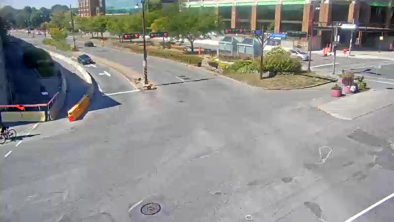 Traffic camera image at 2025-09-14 17:20:13