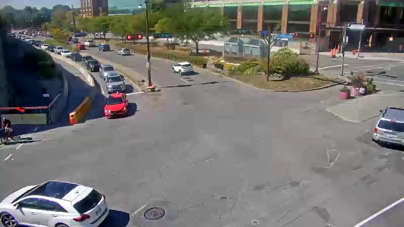 Traffic camera image at 2025-09-14 17:45:13