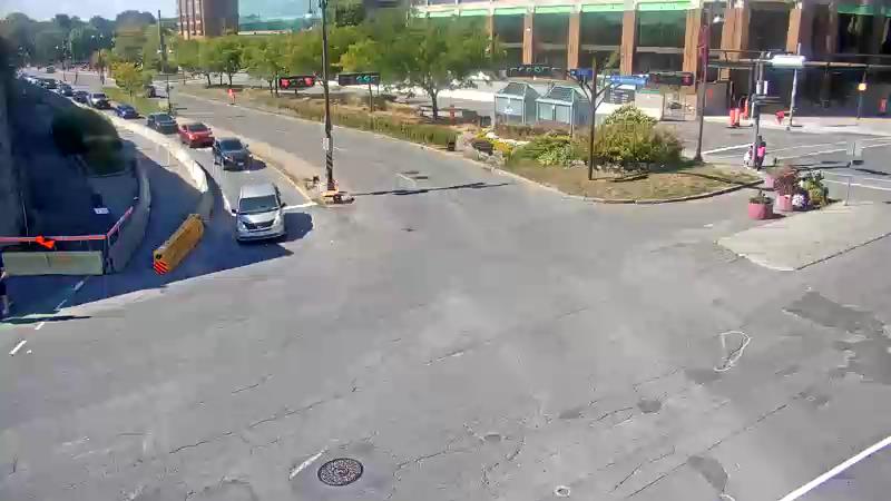 Traffic camera image at 2025-09-14 18:05:11