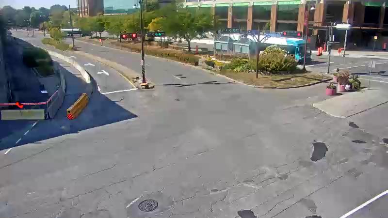 Traffic camera image at 2025-09-16 18:35:14