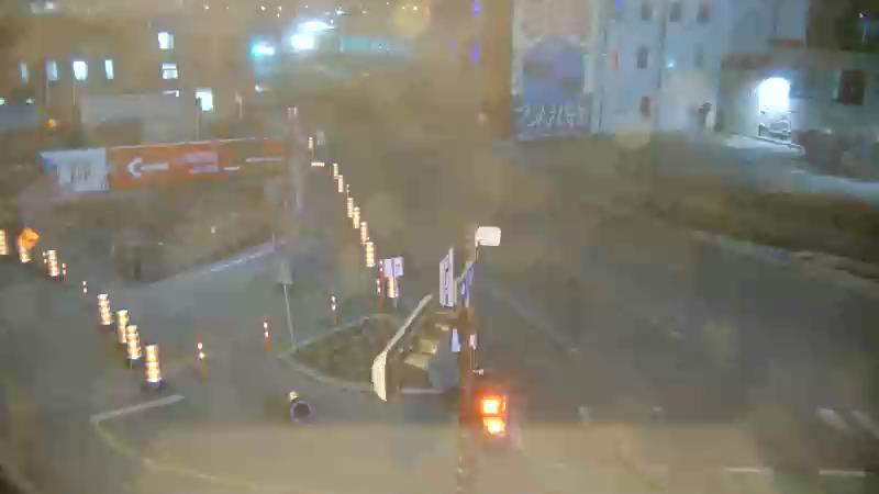 Traffic camera image at 2025-04-25 08:40:25