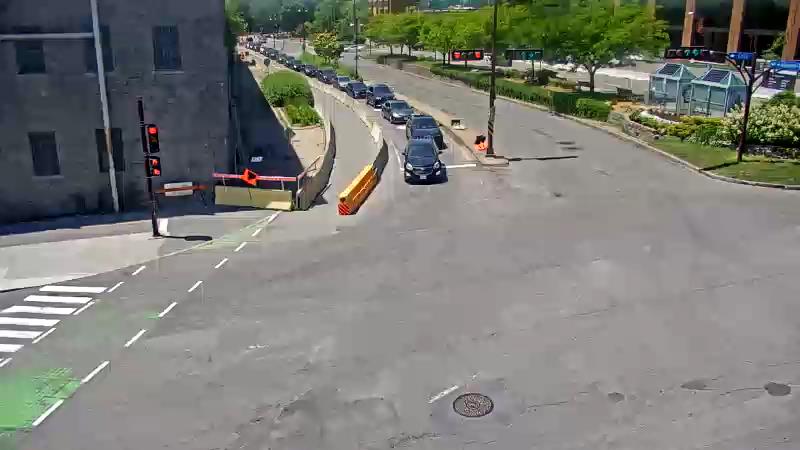 Traffic camera image at 2025-06-30 17:36:47