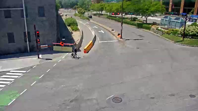 Traffic camera image at 2025-06-30 17:50:13