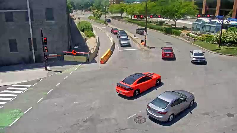 Traffic camera image at 2025-06-30 18:00:13