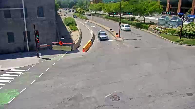 Traffic camera image at 2025-06-30 18:10:10