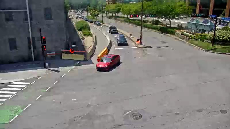 Traffic camera image at 2025-06-30 18:30:10