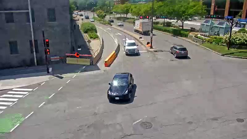 Traffic camera image at 2025-06-30 18:40:14