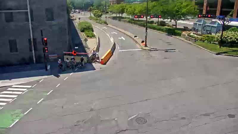 Traffic camera image at 2025-06-30 19:00:13