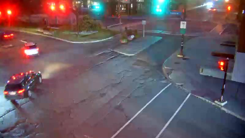 Traffic camera image at 2025-07-31 01:05:14