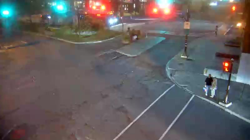 Traffic camera image at 2025-07-31 01:10:15