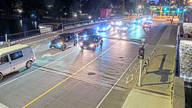 Traffic camera image at 2025-08-25 00:36:14