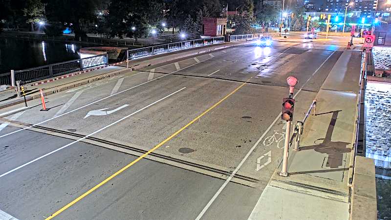 Traffic camera image at 2025-08-25 03:31:25