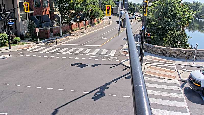 Traffic camera image at 2025-09-16 17:06:19