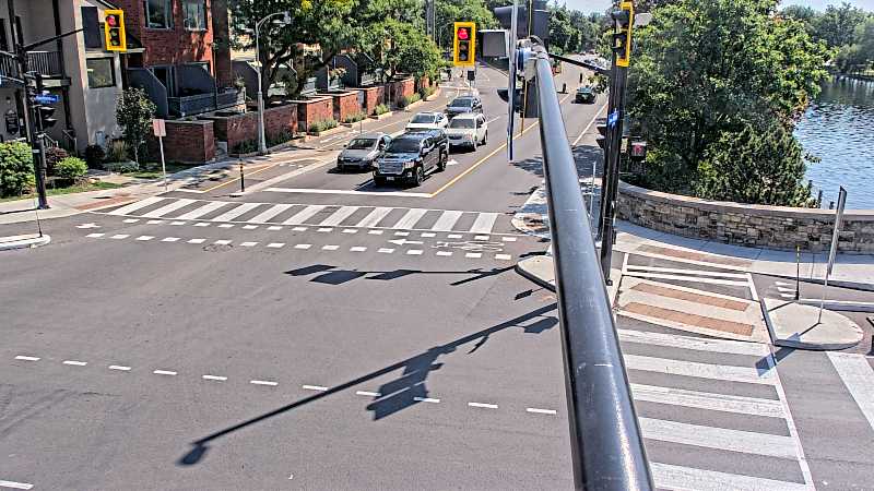 Traffic camera image at 2025-09-16 17:21:21