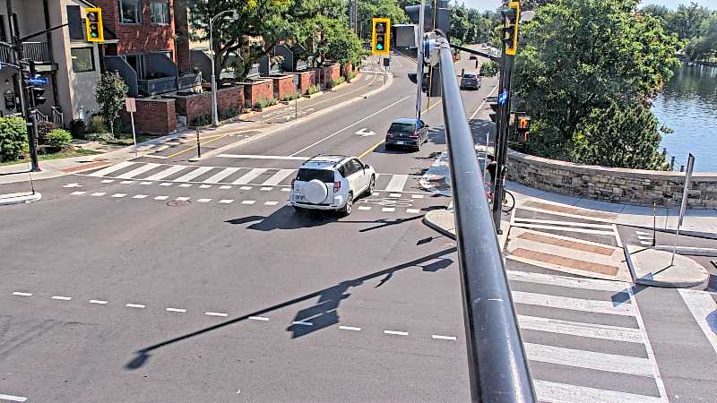 Traffic camera image at 2025-09-16 17:31:15