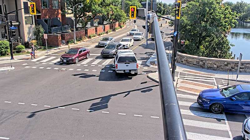 Traffic camera image at 2025-09-16 17:56:18