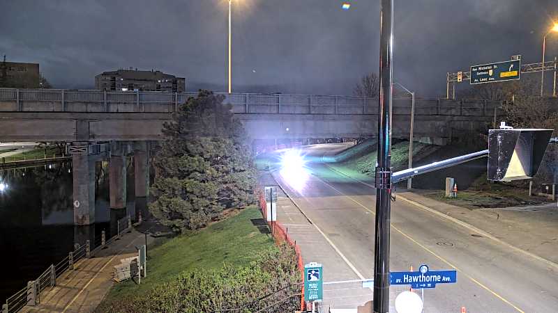 Traffic camera image at 2025-05-09 07:10:47
