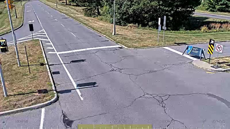 Traffic camera image at 2025-08-24 15:11:16