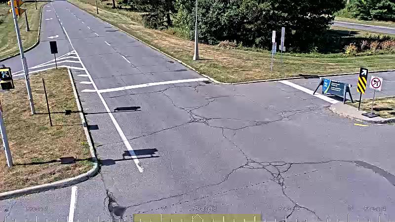 Traffic camera image at 2025-08-24 15:31:23
