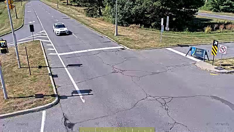 Traffic camera image at 2025-08-24 15:36:19
