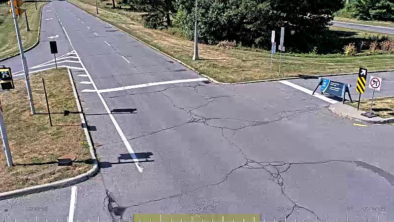 Traffic camera image at 2025-08-24 15:41:19