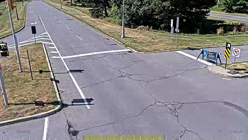 Traffic camera image at 2025-08-24 15:51:20