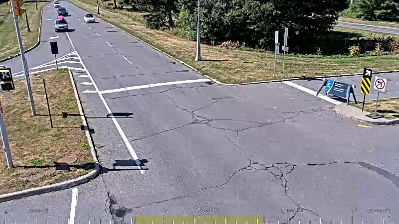 Traffic camera image at 2025-08-24 15:56:17