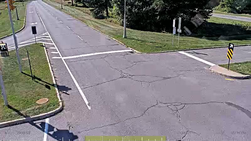 Traffic camera image at 2025-09-14 17:21:17