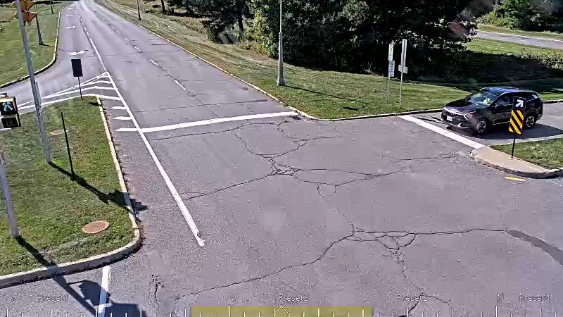 Traffic camera image at 2025-09-14 17:36:22