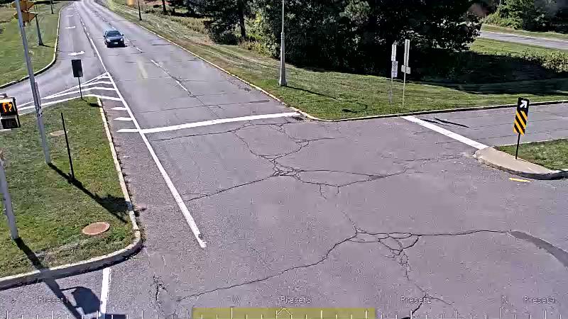 Traffic camera image at 2025-09-14 17:46:27