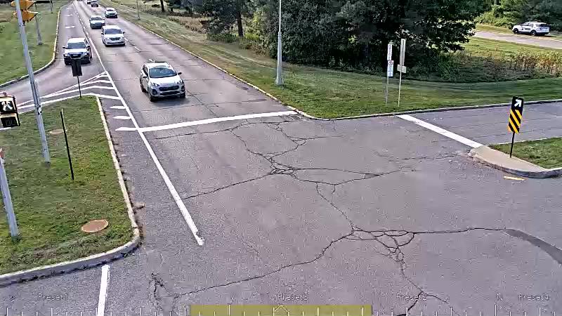 Traffic camera image at 2025-09-14 18:31:23
