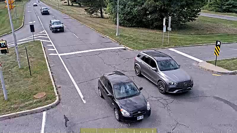 Traffic camera image at 2025-09-18 17:11:23