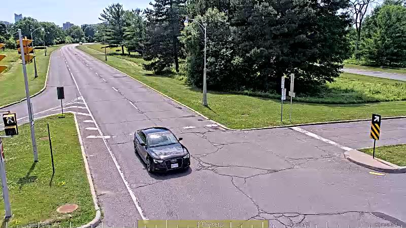 Traffic camera image at 2025-06-30 18:31:21