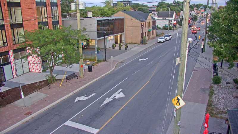 Traffic camera image at 2025-08-25 00:01:14